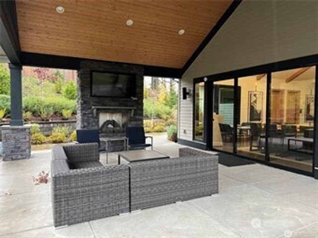 22701 SE 237th Place, Maple Valley, WA 98038