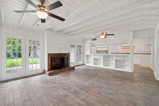 8818 Linkmeadow Lane, Houston, TX 77025