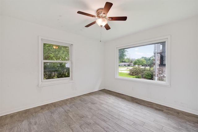 8818 Linkmeadow Lane, Houston, TX 77025