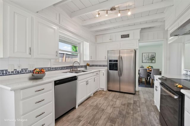 8818 Linkmeadow Lane, Houston, TX 77025