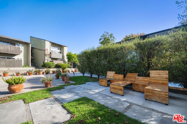 4933 Indian Wood Road 364, Culver City, CA 90230