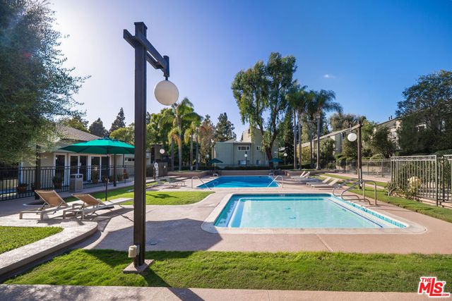 4933 Indian Wood Road 364, Culver City, CA 90230