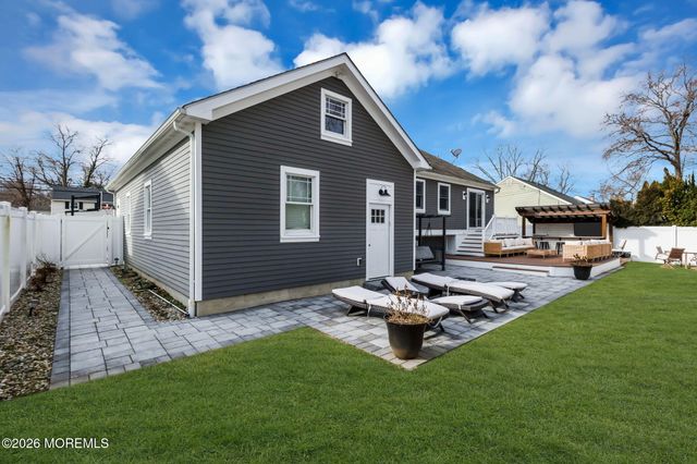 27 Branch Road, Oakhurst, NJ 07755