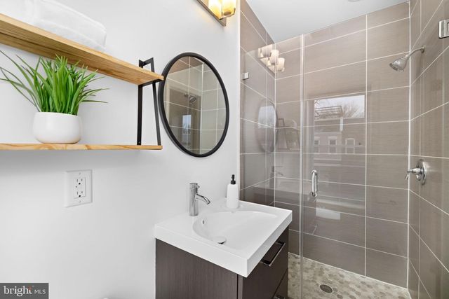 758 GRESHAM PL NW, Washington, DC 20001