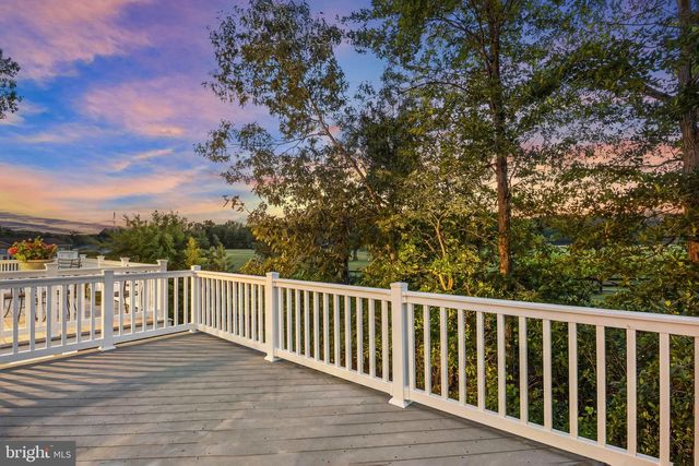 506 MONROE POINT DR, Colonial Beach, VA 22443