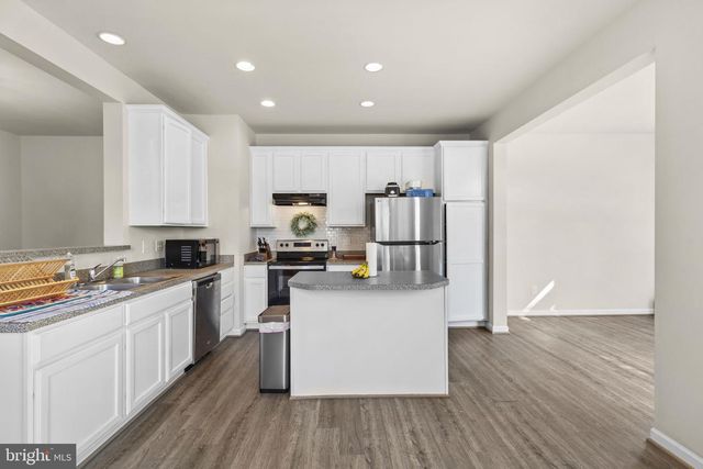 506 MONROE POINT DR, Colonial Beach, VA 22443