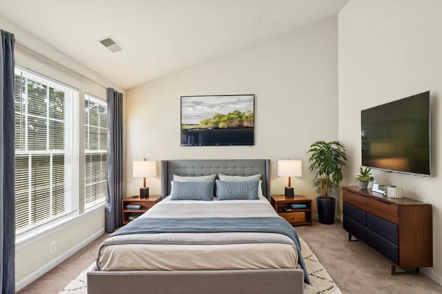 506 MONROE POINT DR, Colonial Beach, VA 22443