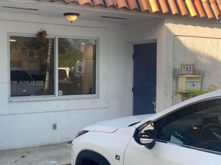 435 NE 139th St 435, North Miami, FL 33161
