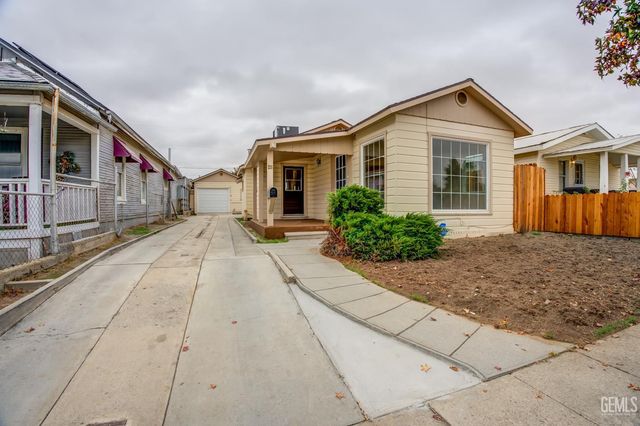 211 Calvin Street, Taft, CA 93268