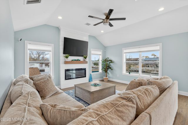113 E Delaware Drive, Little Egg Harbor, NJ 08087