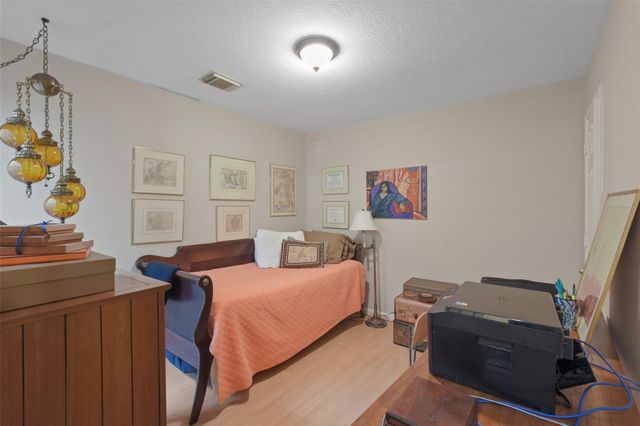 18 Pinery Ridge Place, Spring, TX 77382