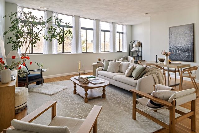 99 Gove St 14, Boston, MA 02128