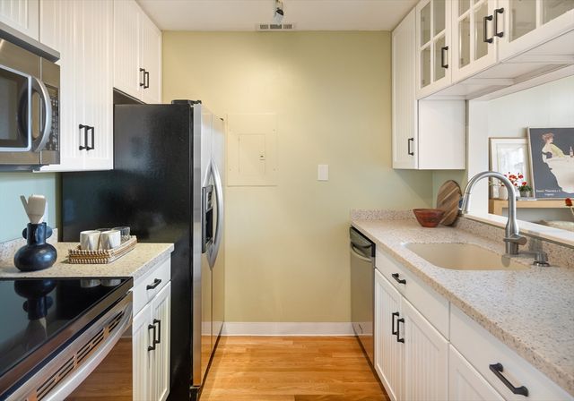 99 Gove St 14, Boston, MA 02128