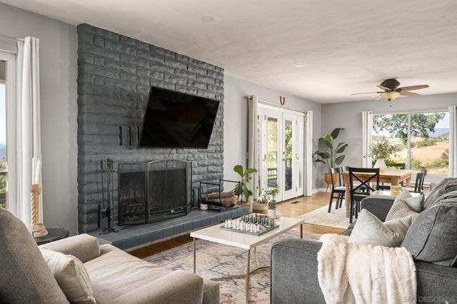10889 San Gabriel Way, Valley Center, CA 92082