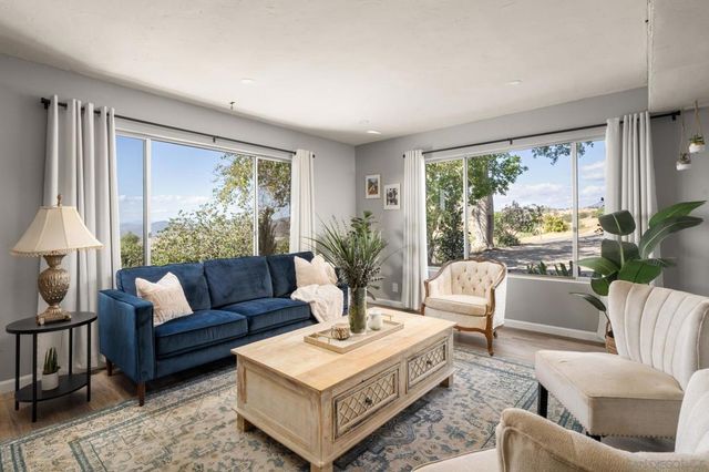 10889 San Gabriel Way, Valley Center, CA 92082