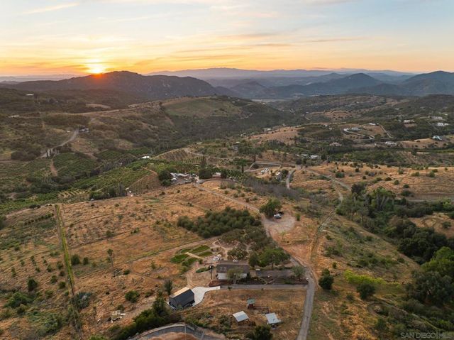 10889 San Gabriel Way, Valley Center, CA 92082