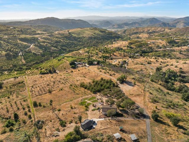 10889 San Gabriel Way, Valley Center, CA 92082