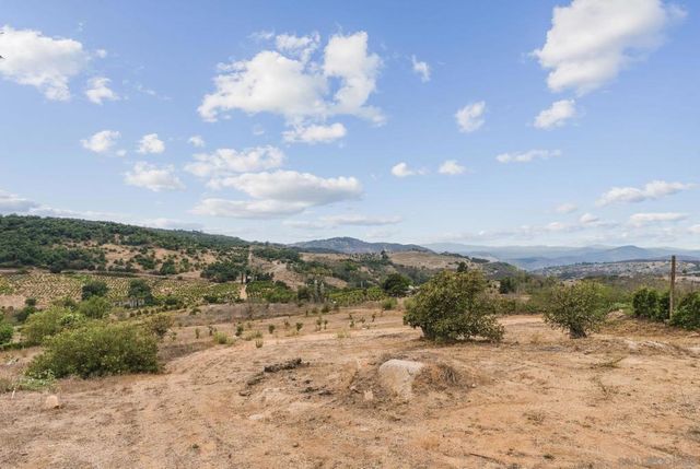 10889 San Gabriel Way, Valley Center, CA 92082