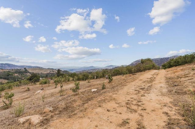 10889 San Gabriel Way, Valley Center, CA 92082