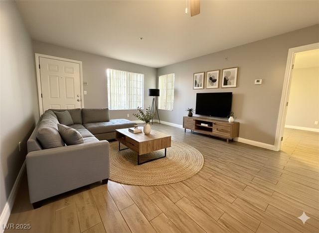 2121 Sealion Drive 106, Las Vegas, NV 89128