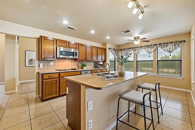 21201 Kiowa CV, Lago Vista, TX 78645