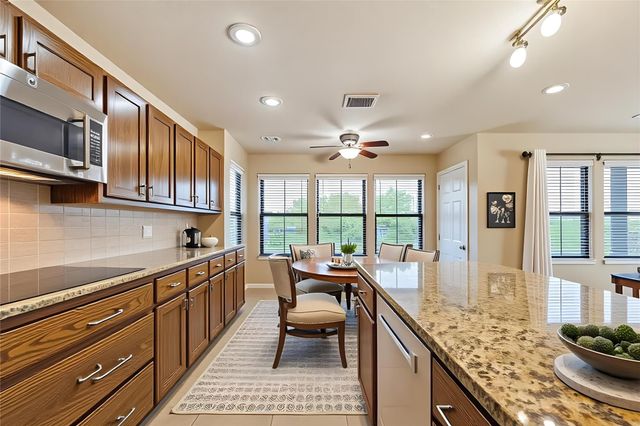 21201 Kiowa CV, Lago Vista, TX 78645