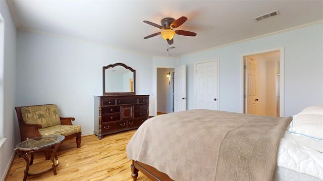 854 Palmetto Drive, Crystal Beach, TX 77650