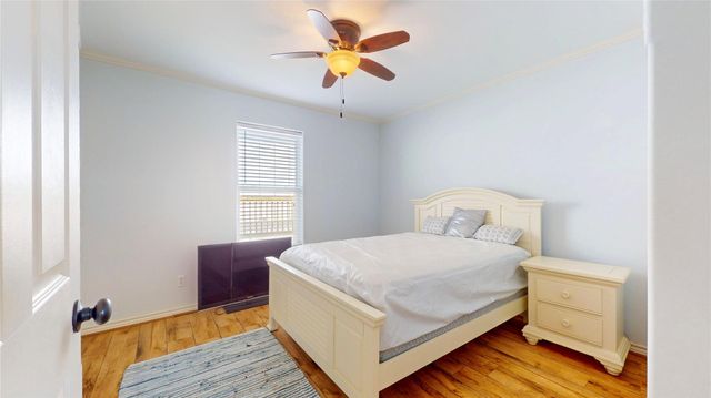 854 Palmetto Drive, Crystal Beach, TX 77650
