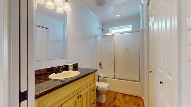 854 Palmetto Drive, Crystal Beach, TX 77650