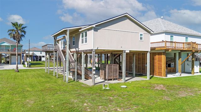 854 Palmetto Drive, Crystal Beach, TX 77650