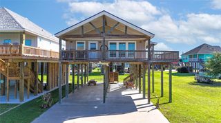 854 Palmetto Drive, Crystal Beach, TX 77650