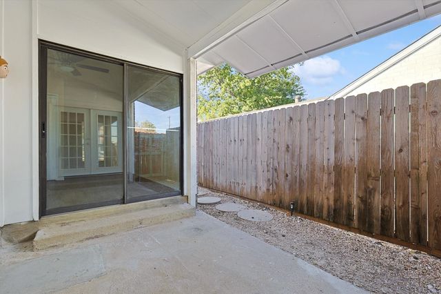 6033 Dooley Drive, The Colony, TX 75056