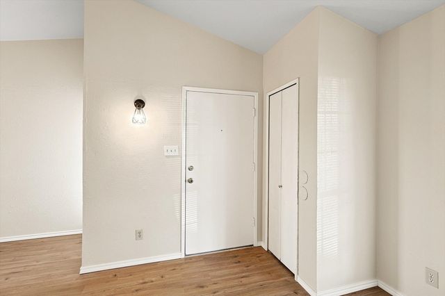 6033 Dooley Drive, The Colony, TX 75056