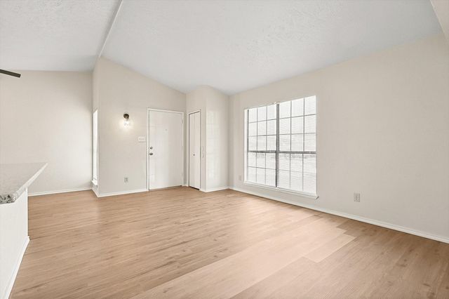 6033 Dooley Drive, The Colony, TX 75056