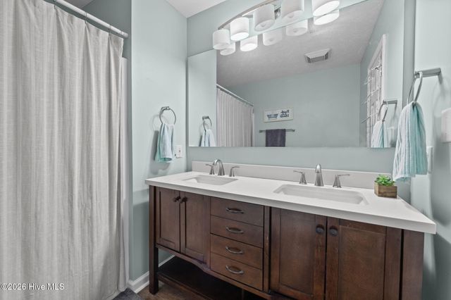 8 Carter Lane, Pinehurst, NC 28374