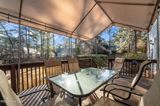 8 Carter Lane, Pinehurst, NC 28374