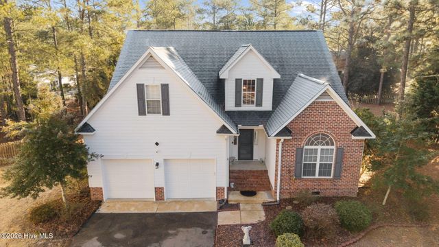 8 Carter Lane, Pinehurst, NC 28374