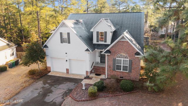 8 Carter Lane, Pinehurst, NC 28374