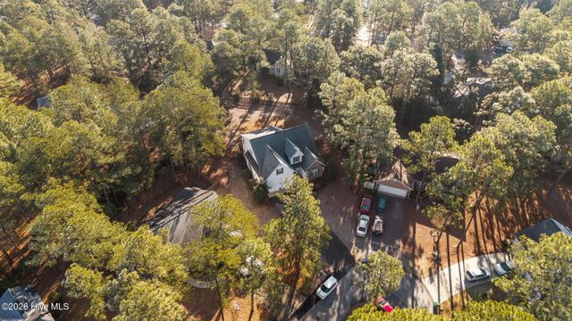 8 Carter Lane, Pinehurst, NC 28374