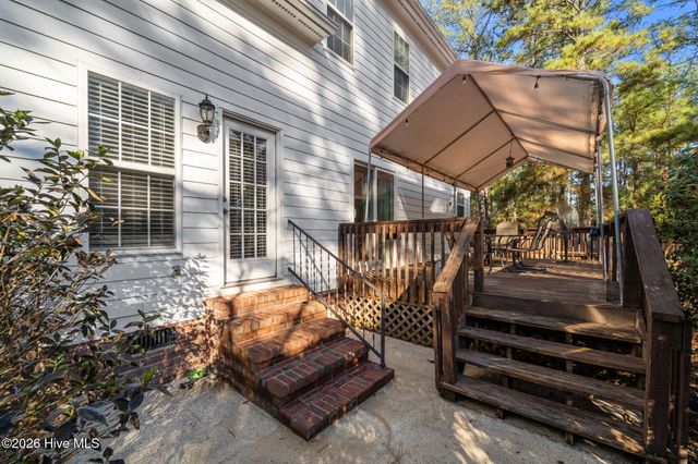 8 Carter Lane, Pinehurst, NC 28374