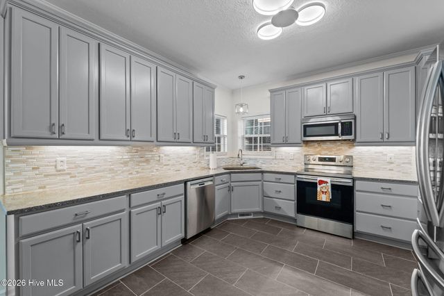 8 Carter Lane, Pinehurst, NC 28374