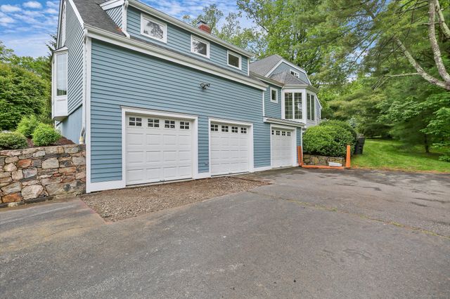 7 Jackson Court, Ridgefield, CT 06877