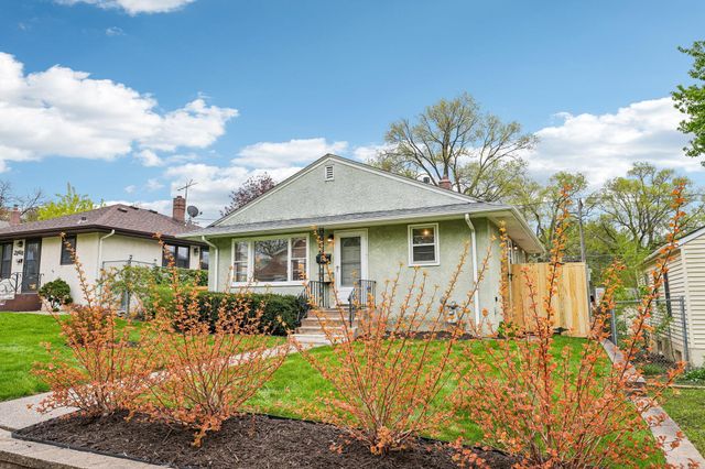 2164 Reaney Avenue E, Saint Paul, MN 55119