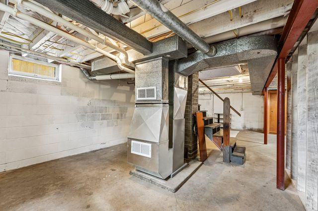 2164 Reaney Avenue E, Saint Paul, MN 55119