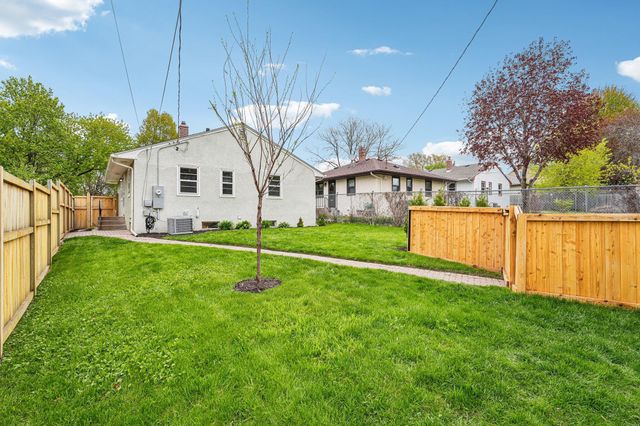 2164 Reaney Avenue E, Saint Paul, MN 55119