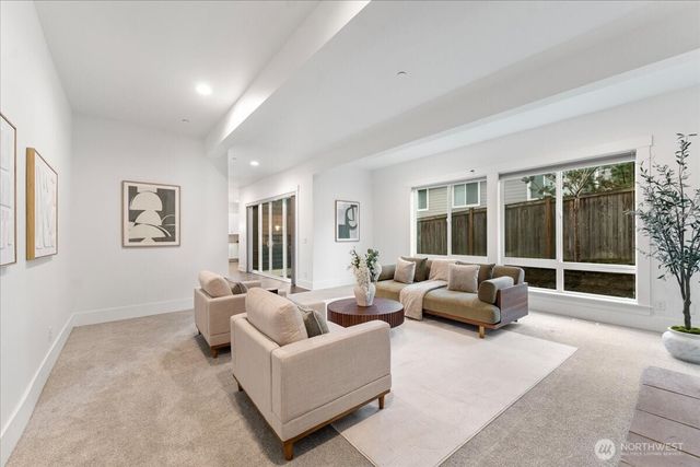 13707 NE 133rd Place, Kirkland, WA 98034