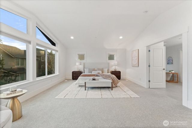 13707 NE 133rd Place, Kirkland, WA 98034