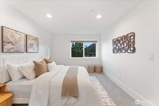 13707 NE 133rd Place, Kirkland, WA 98034