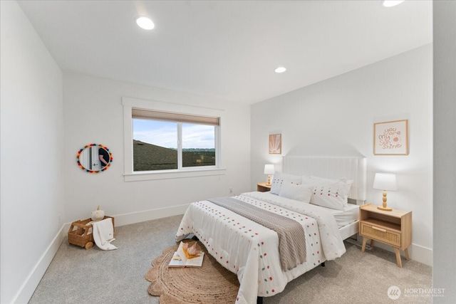 13707 NE 133rd Place, Kirkland, WA 98034