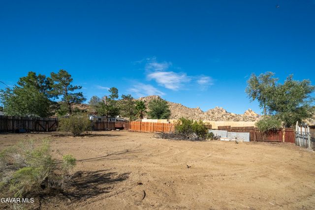 17837 Joshua Grove Avenue, Palmdale, CA 93591